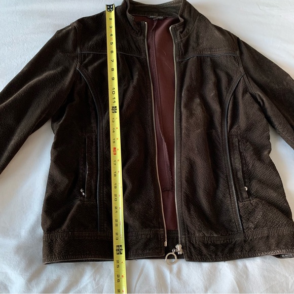 Point Zero jacket - Picture 3 of 8